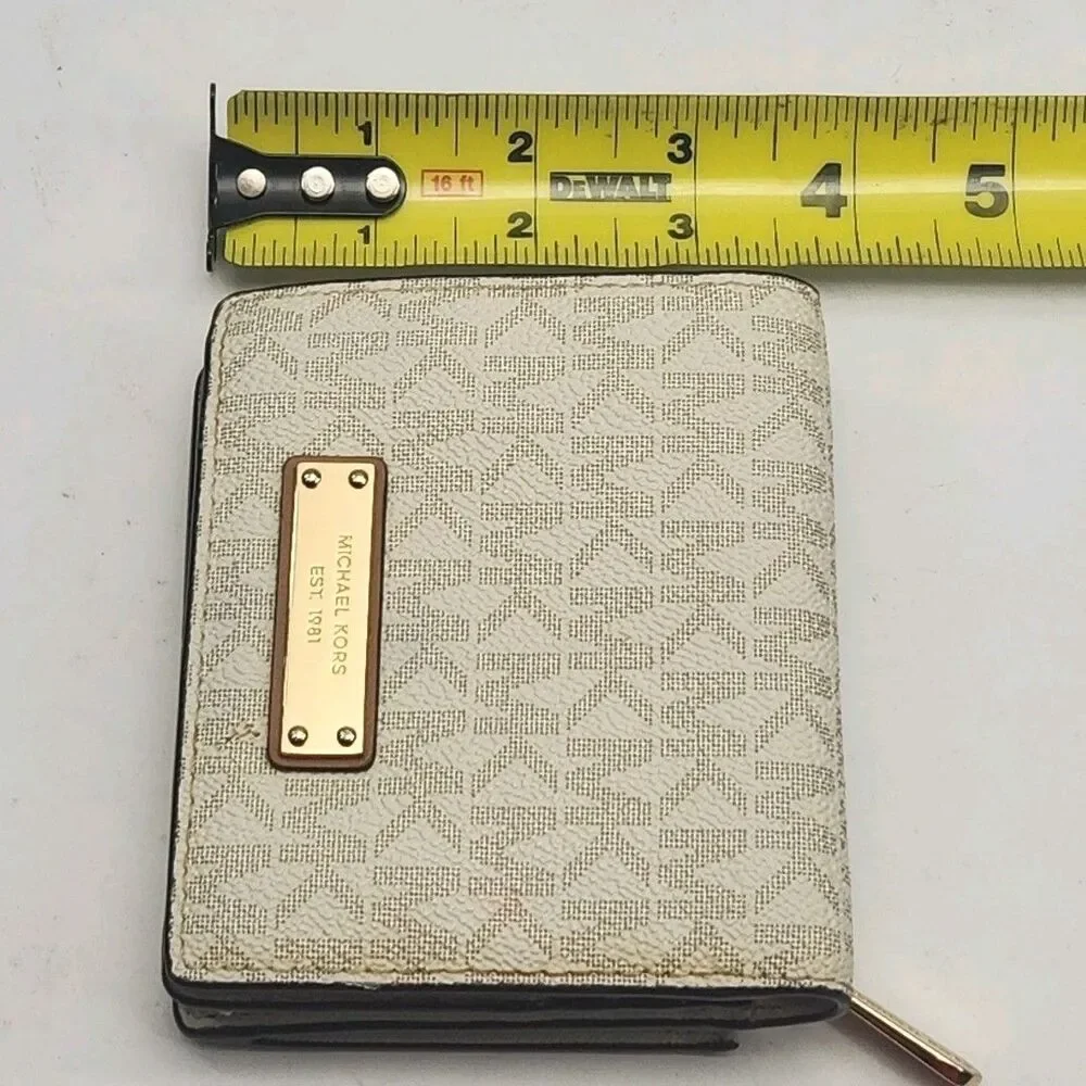 Michael Kors Wallet Beige Jet Set Bifold 4.75